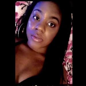 Meet your Posher, Eva